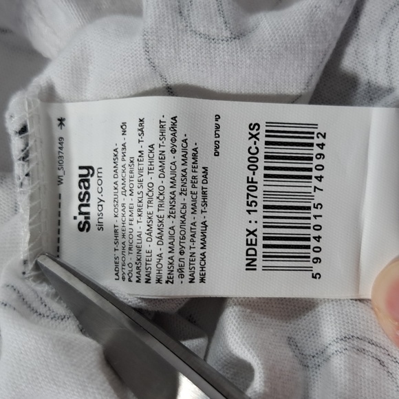 Sinsay White Cuffed Black Cats Outline Graphic Tee NWT XS - Picture 7 of 12